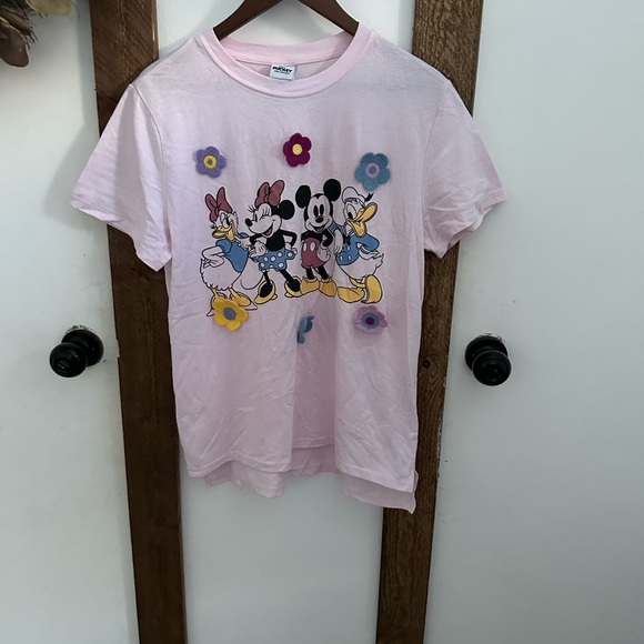 Disney Women's Crochet Mickey & Friends T Shirt size large
Euc - Picture 6 of 12